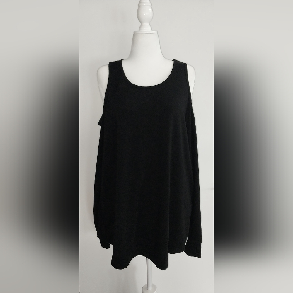 Torrid Active Black Cold Shoulder Long Sleeve Light Sweater Size 3
